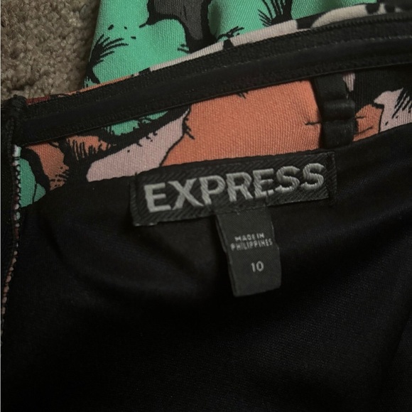 Express Floral Bodycon Dress - 10 - Picture 5 of 5